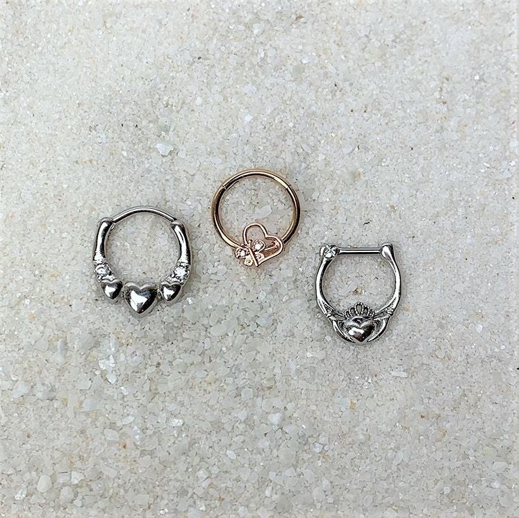16G 5/16 Clear Gem Hearty Hug Hearts Septum Clicker