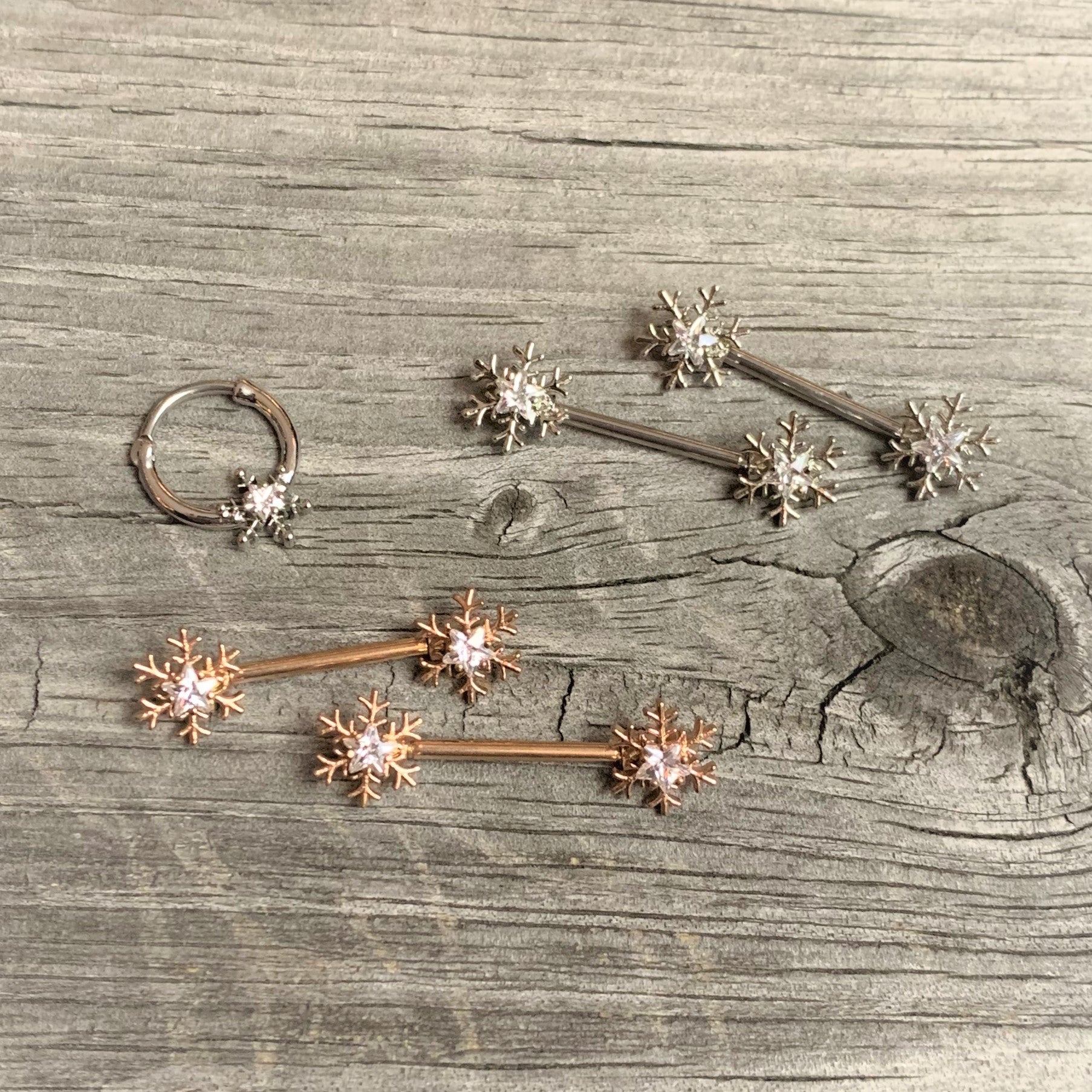 16G 3/8 Clear Gem Holiday Snowflake Septum Clicker