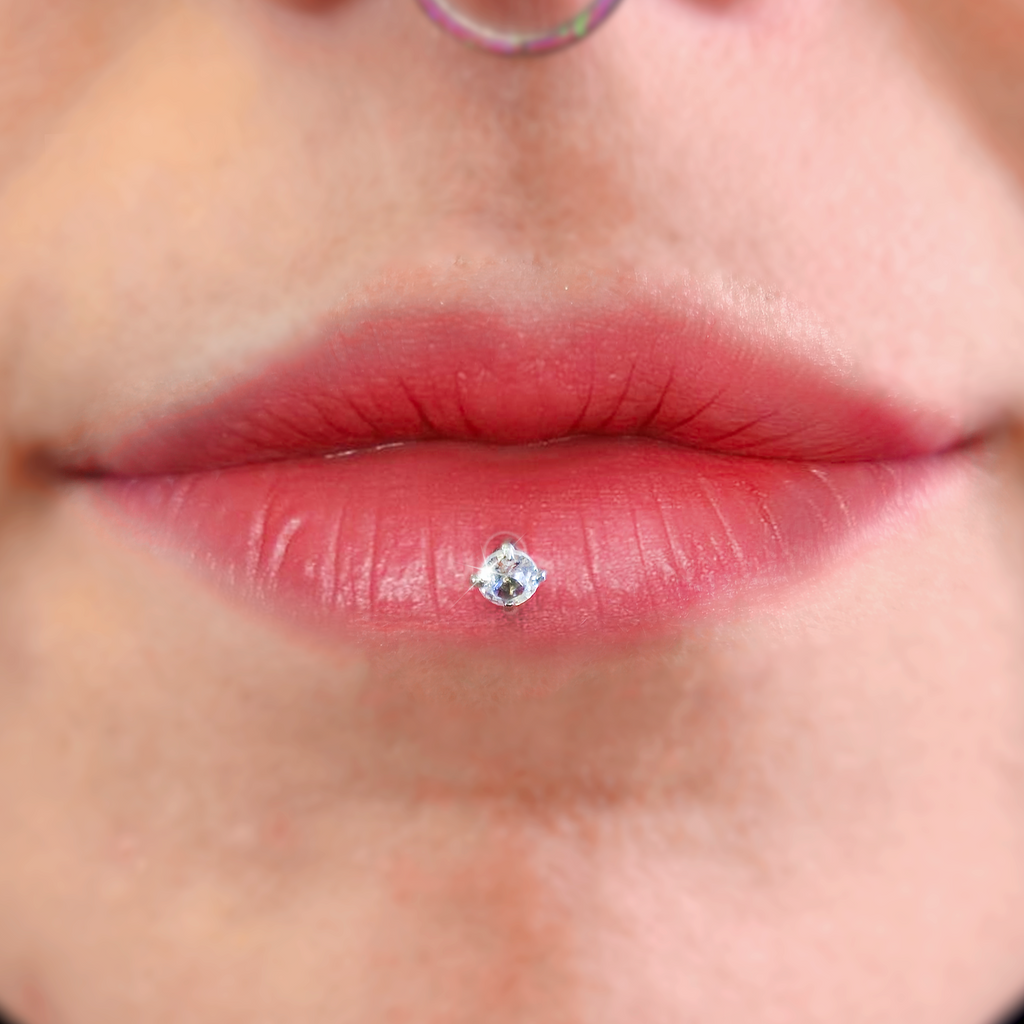 16G 5/16 Clear Gem 2mm Internally Threaded Labret Monroe Tragus