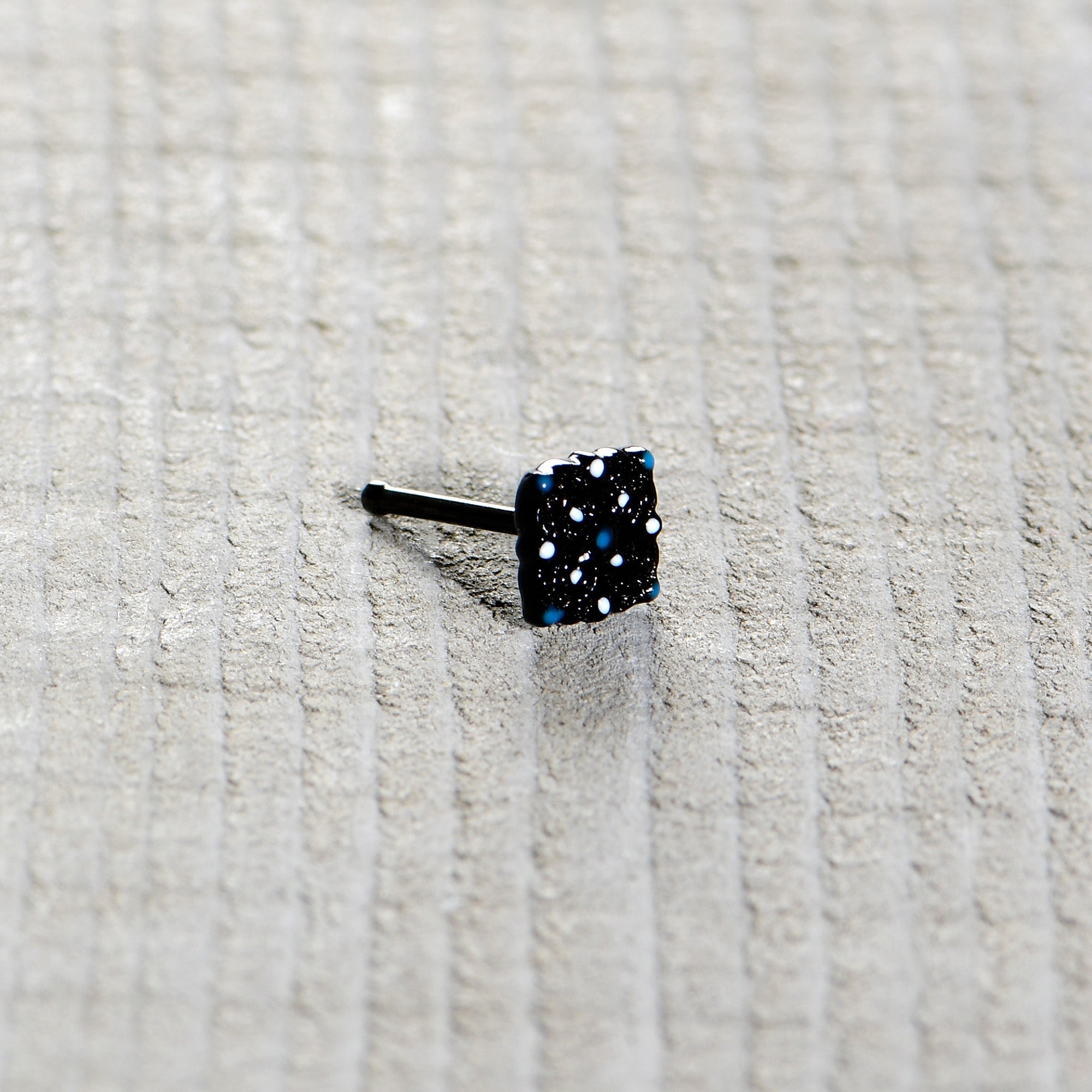 20G 1/4 Black Lacy Rhombus Nose Bone