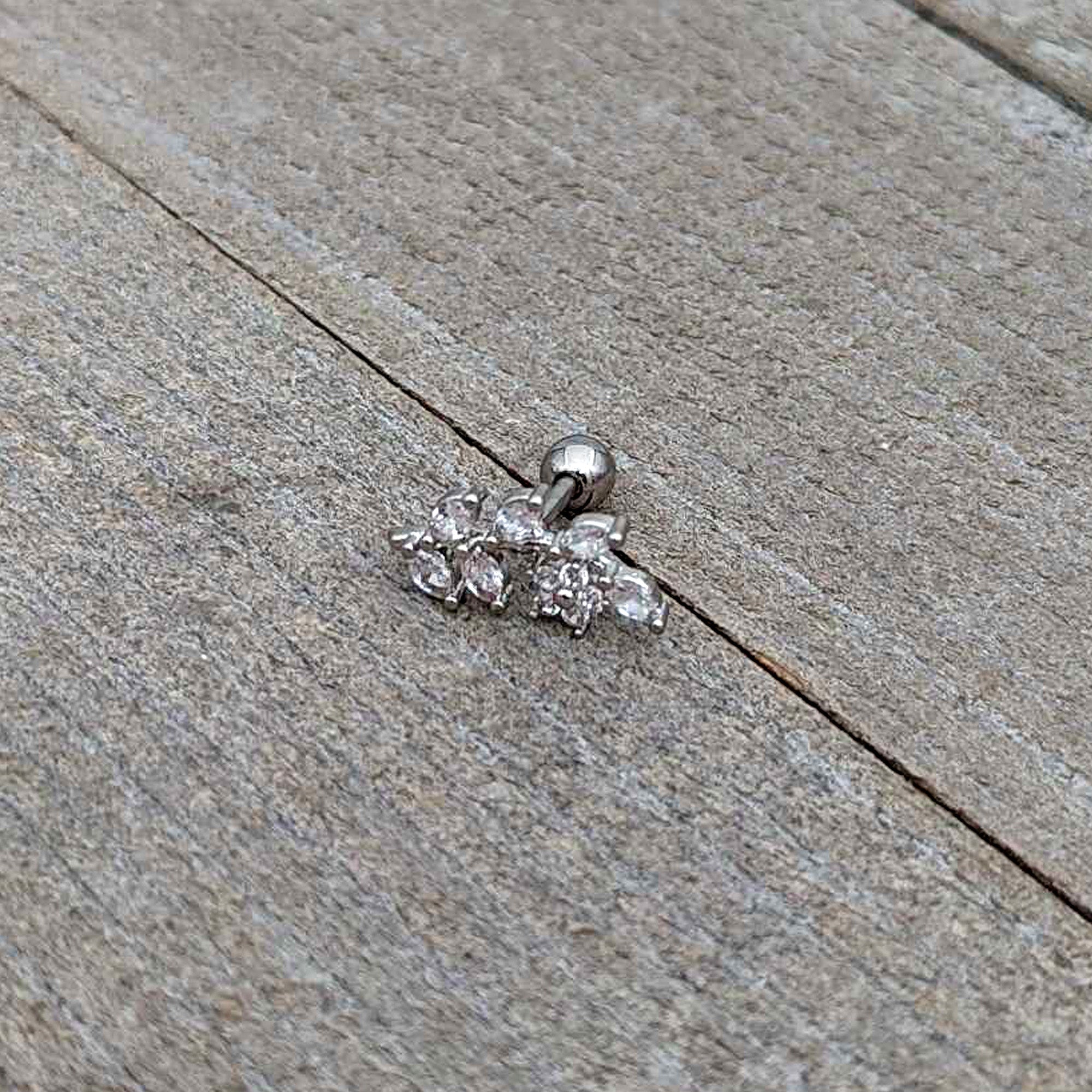16G 1/4 Clear CZ Gem Flower And Vine Cartilage Tragus Earring