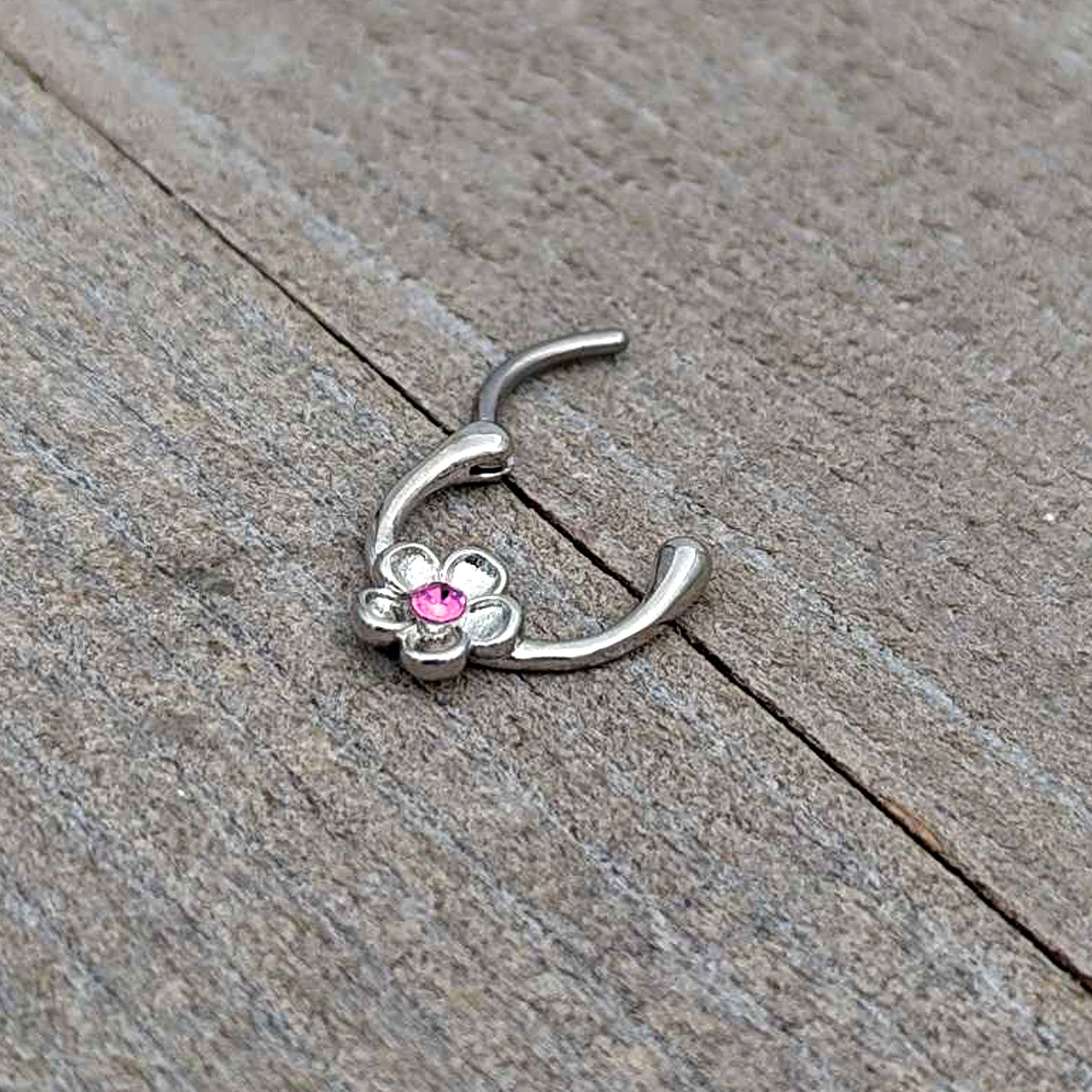 16G 5/16 Pink Gem Sweetheart Flower Cartilage Clicker