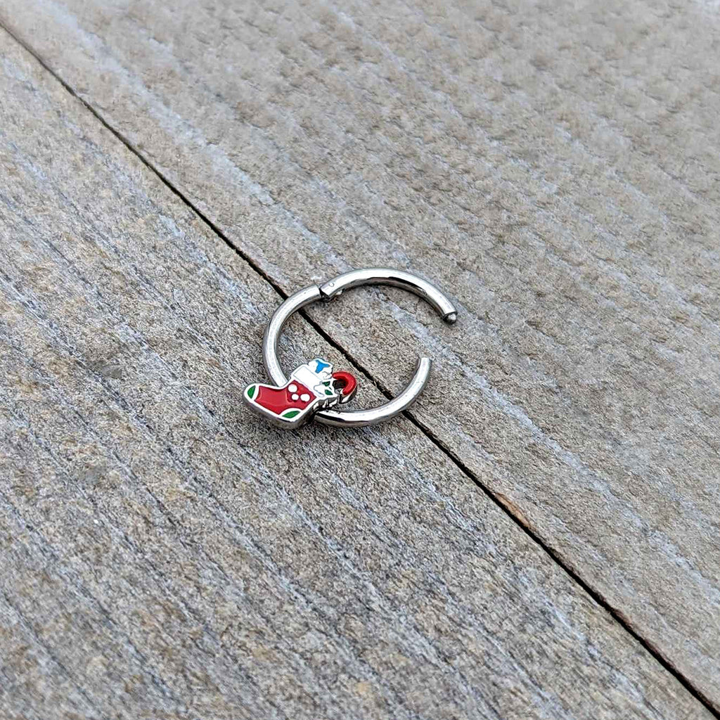 16G 3/8 Happy Christmas Stocking Red Green Hinged Segment Ring