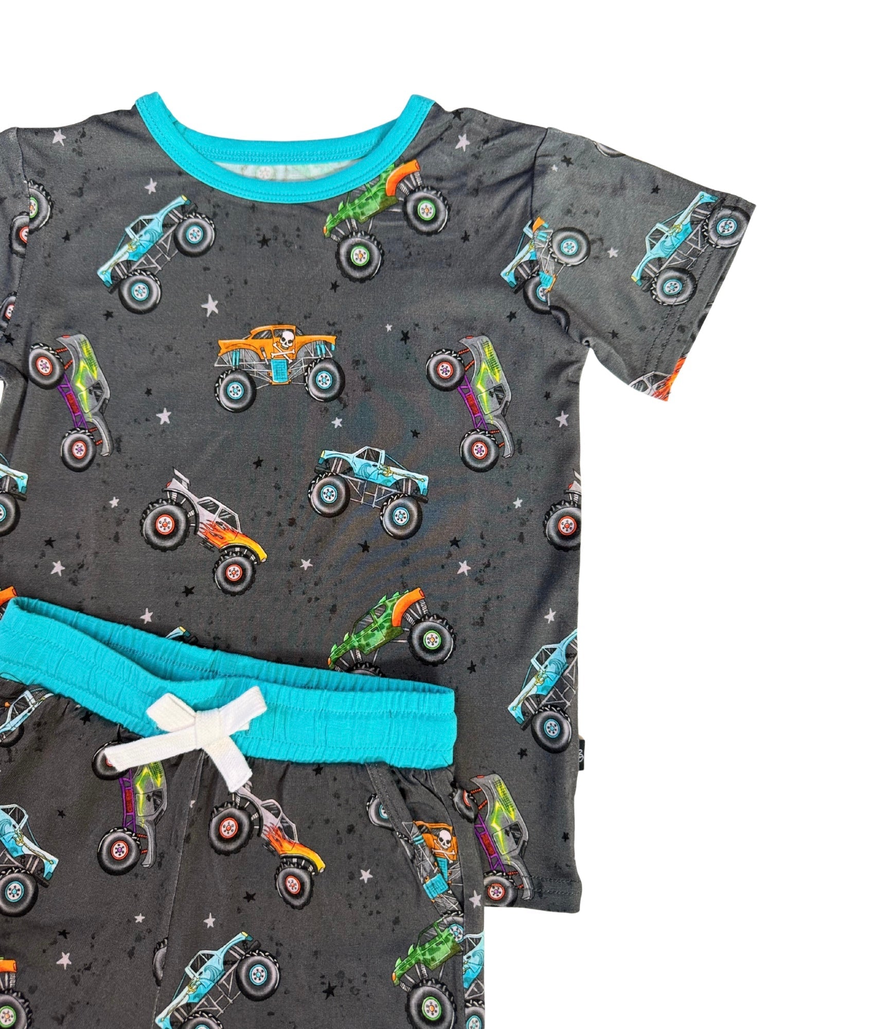 Big Wheelin: Pocket Short & Tee
