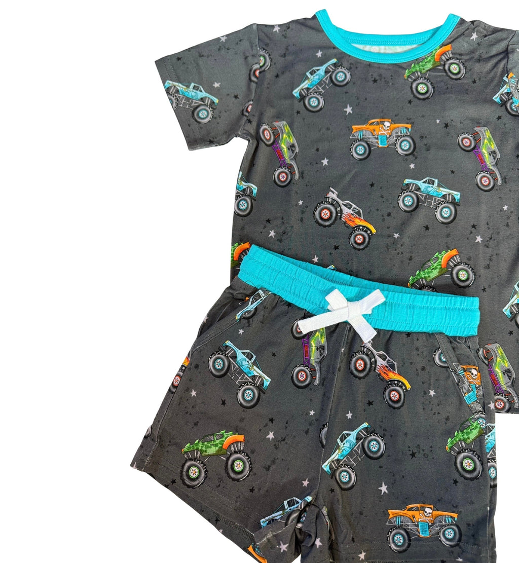 Big Wheelin: Pocket Short & Tee
