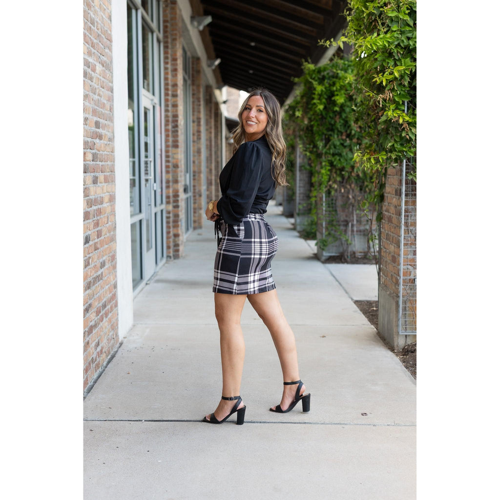 Amelia - Black And White Plaid Jogger Skirt
