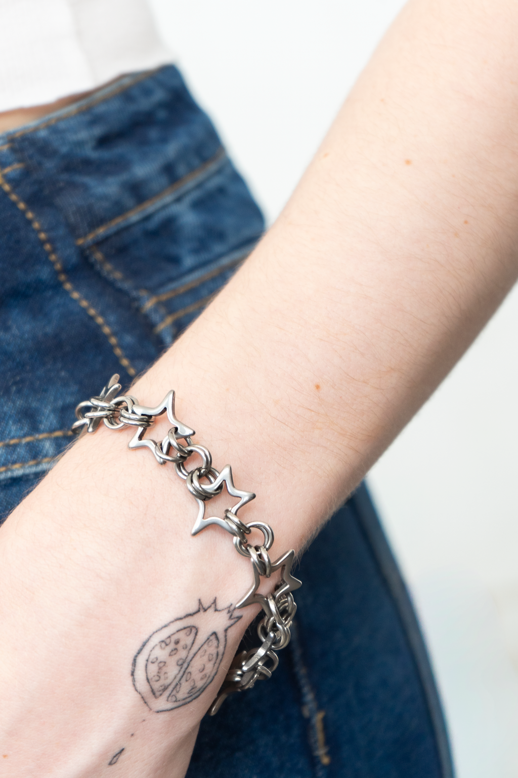 starlight viper - hand-linked star chainmail bracelet