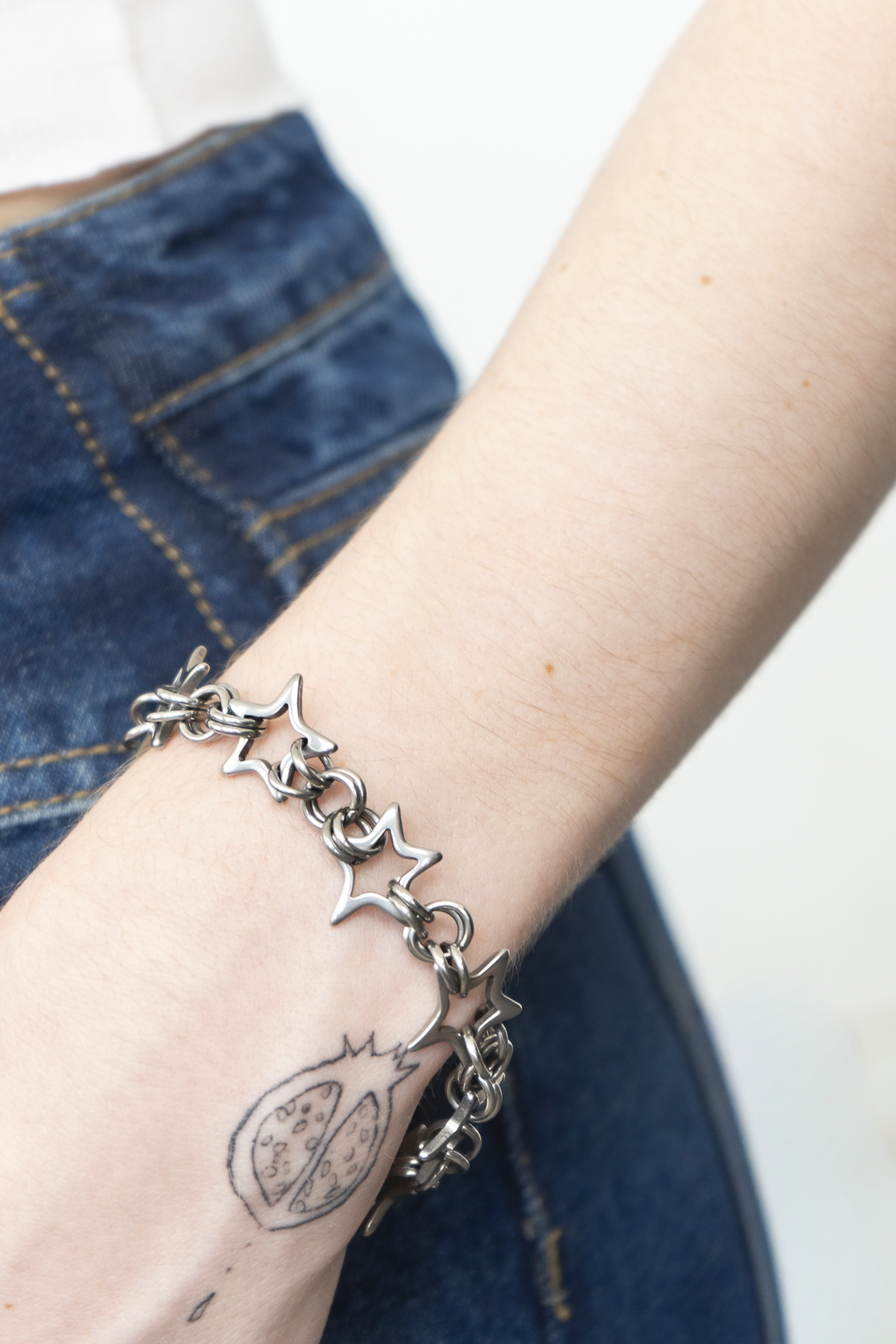 starlight viper - hand-linked star chainmail bracelet