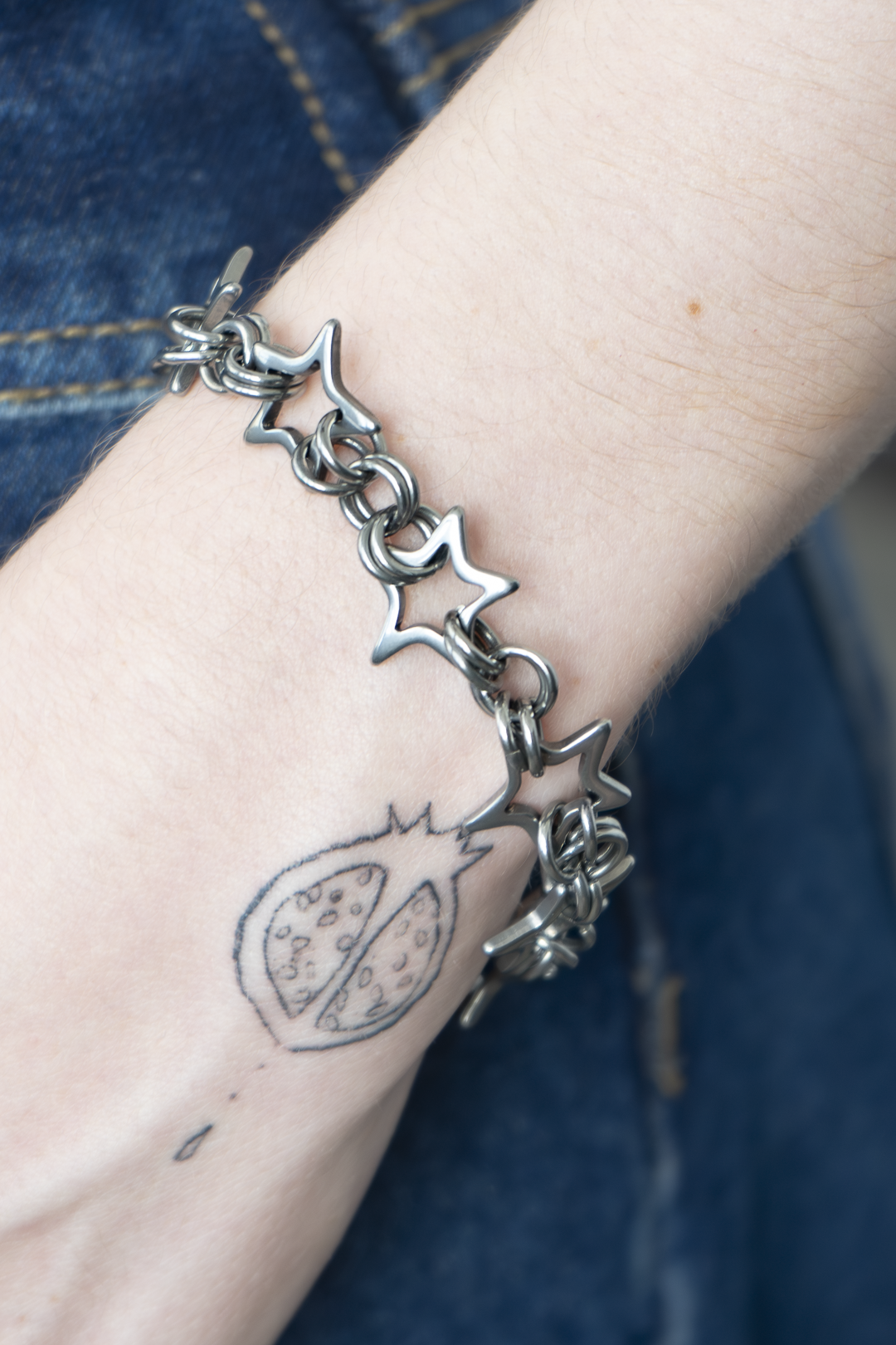 starlight viper - hand-linked star chainmail bracelet
