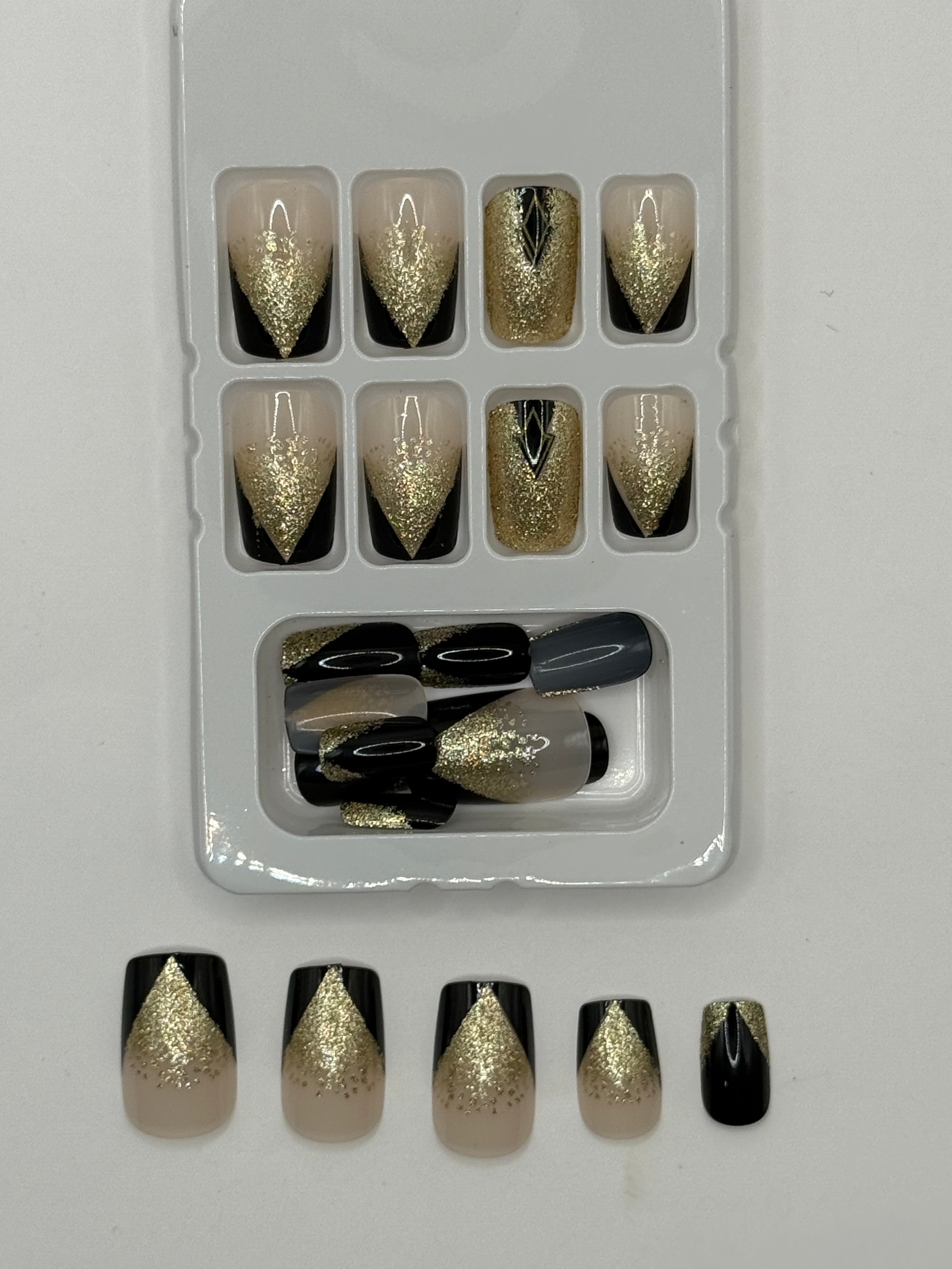 Midnight Luxe Press-On Nails – Black & Gold Glitter Elegance