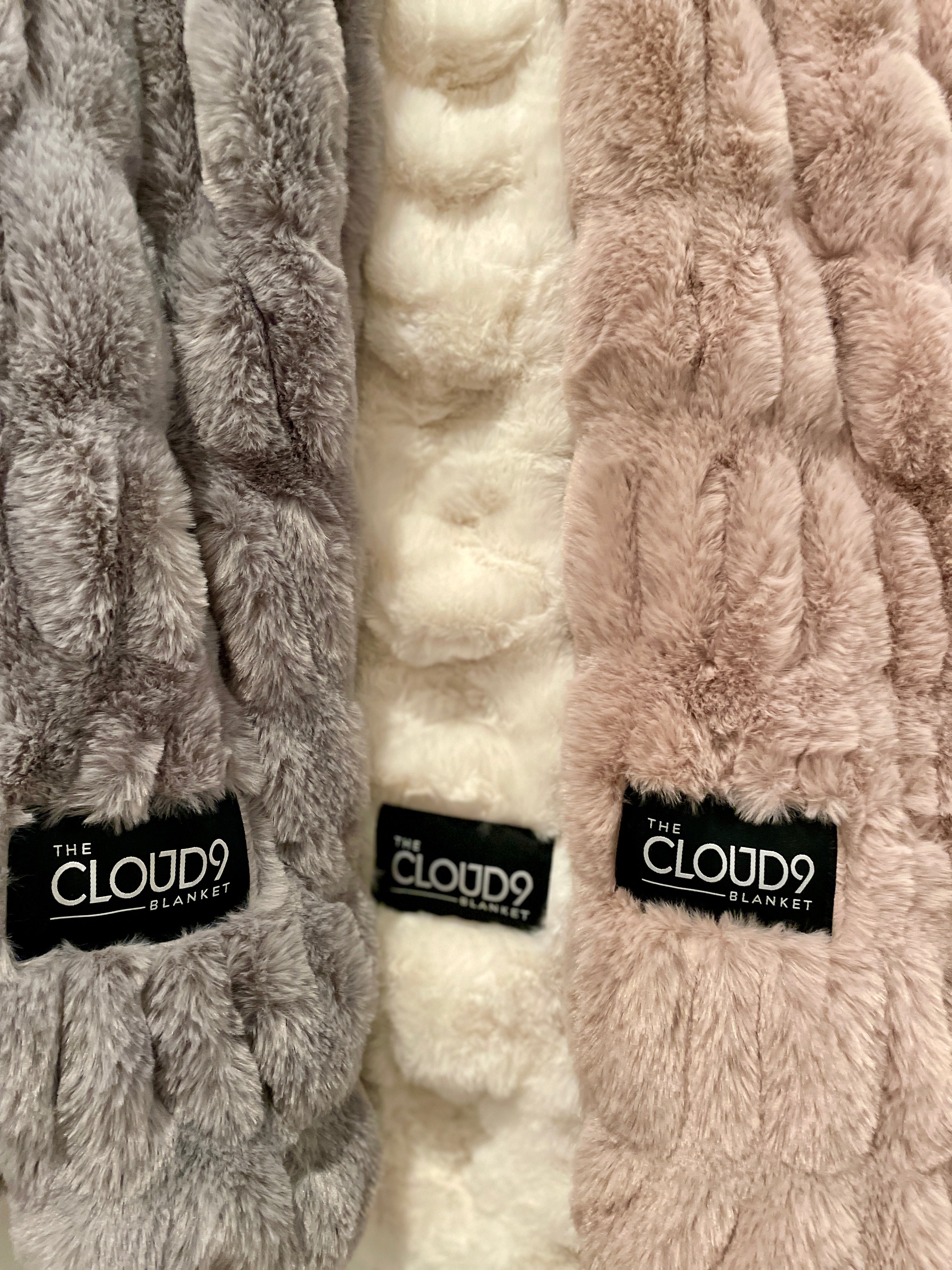 Gray Faux Fur Blanket - Large: 60"x72"