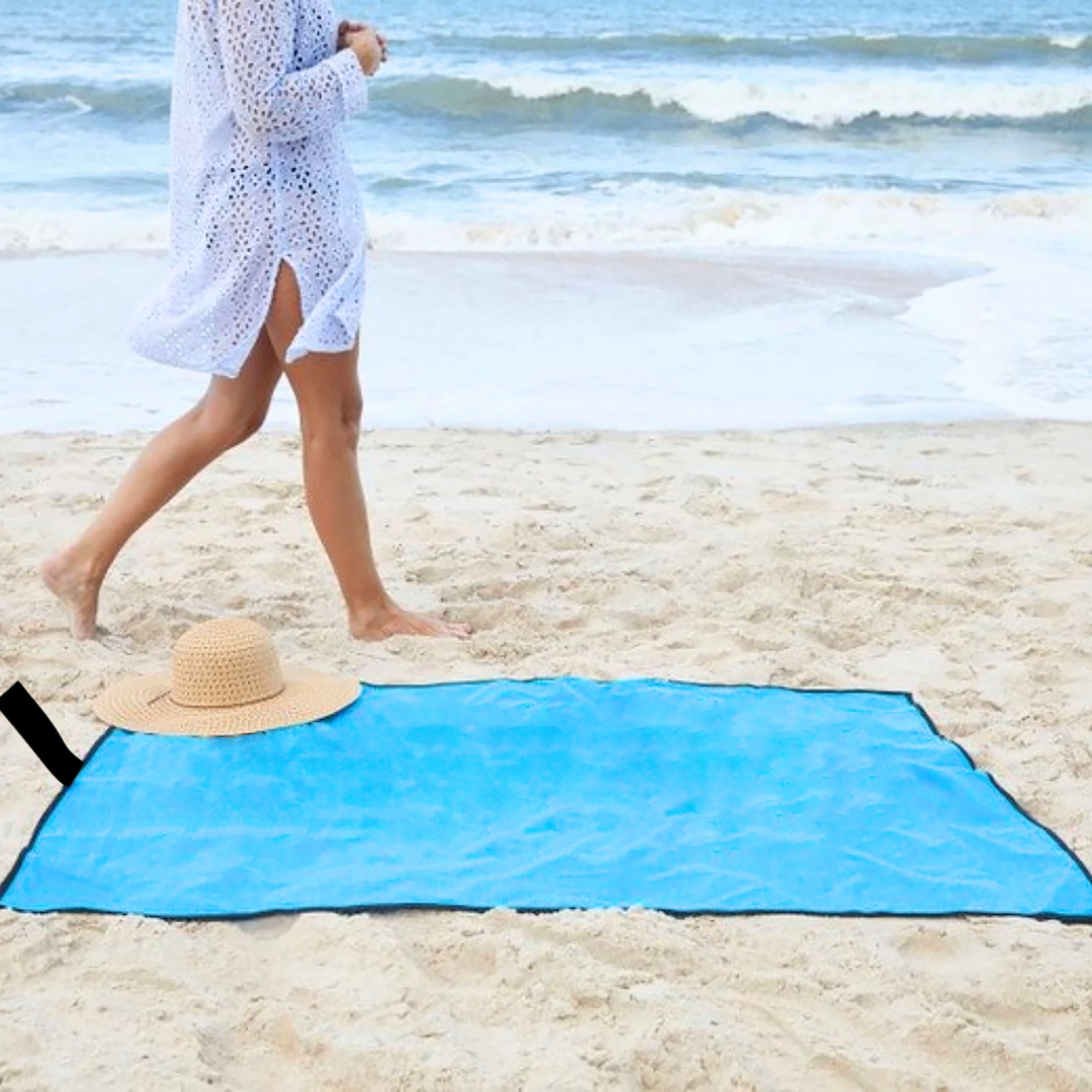 Holiday Travel Beach Blanket – Sand-Repellent & Gift Ready