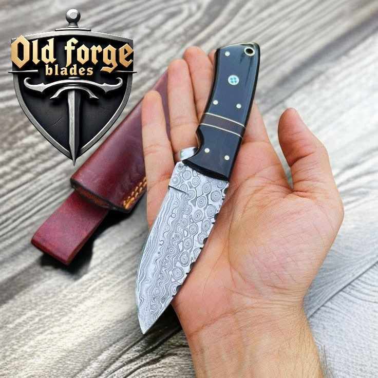 Custom Handmade Damascus Hunting Knife with Buffalo Horn Handle
