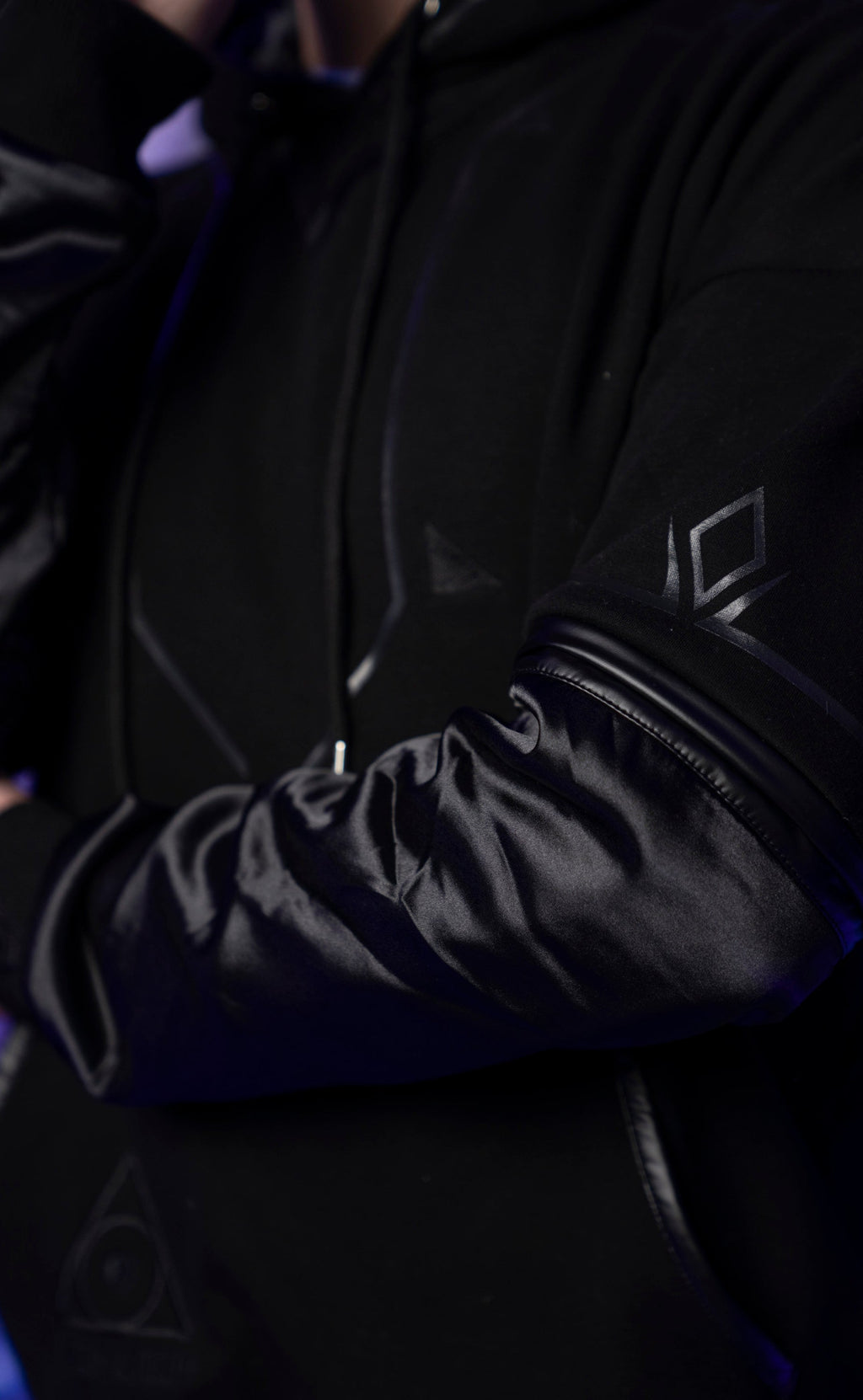 Wild Hoodie - Black