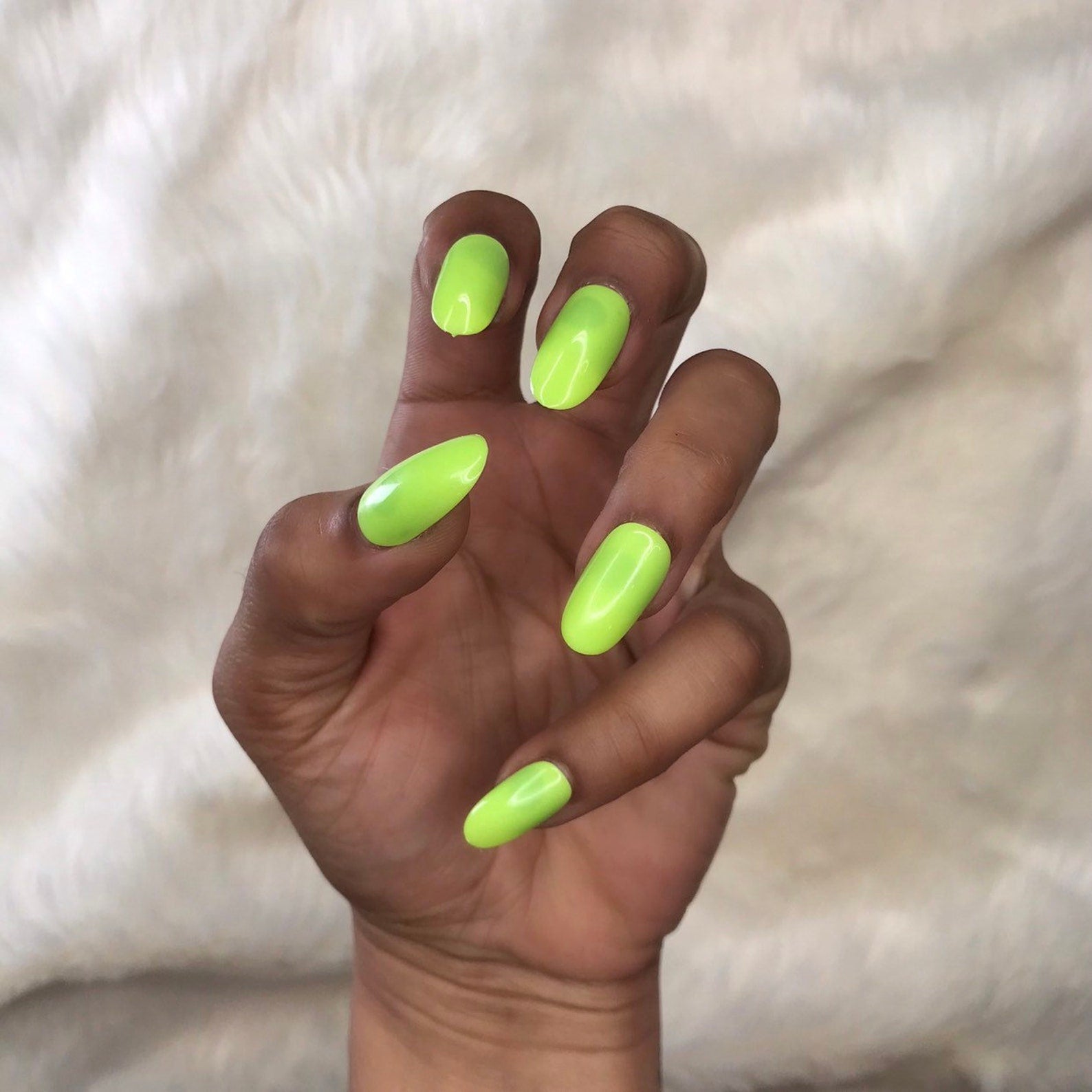 Almond Glow-in-the-Dark Neon Yellow Nails – Press-On Acrylic Nails for Parties, Festivals & Everyday Glam