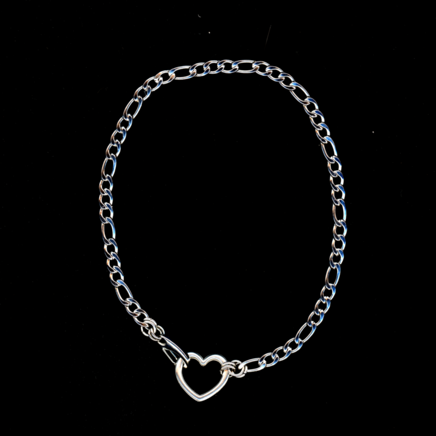 only yours <3 heart clasp choker necklace
