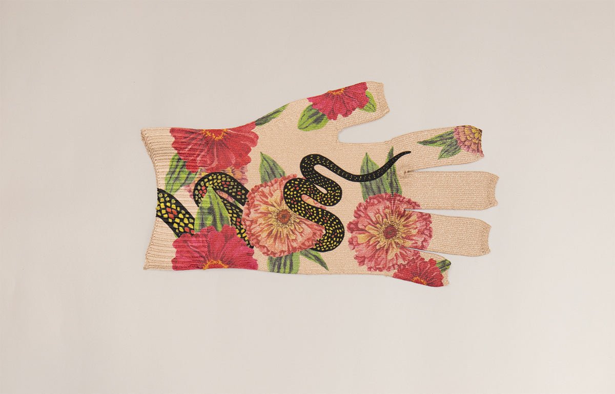 Charm Beige Gradient Compression Glove