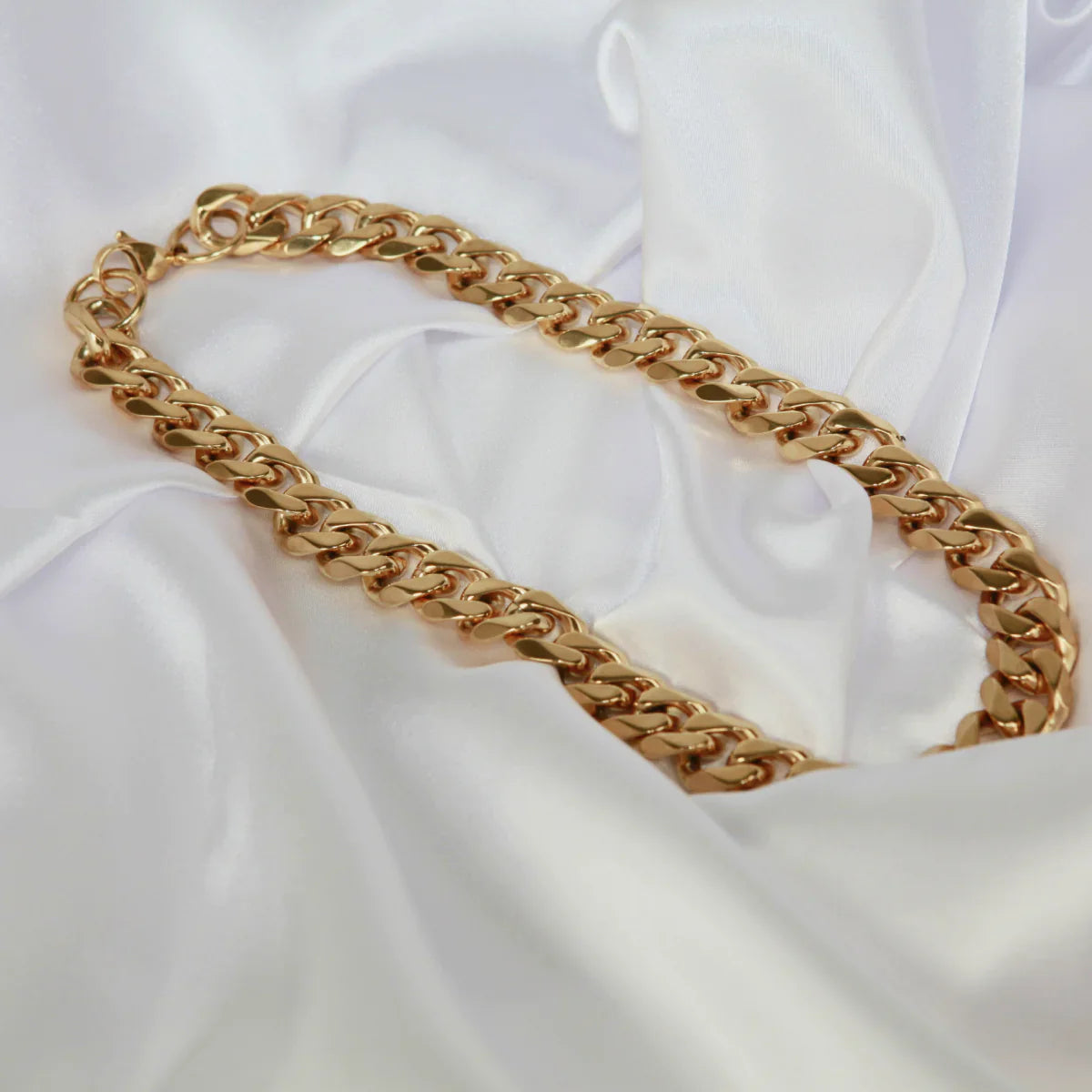 18K Gold Chunky Chain Necklace