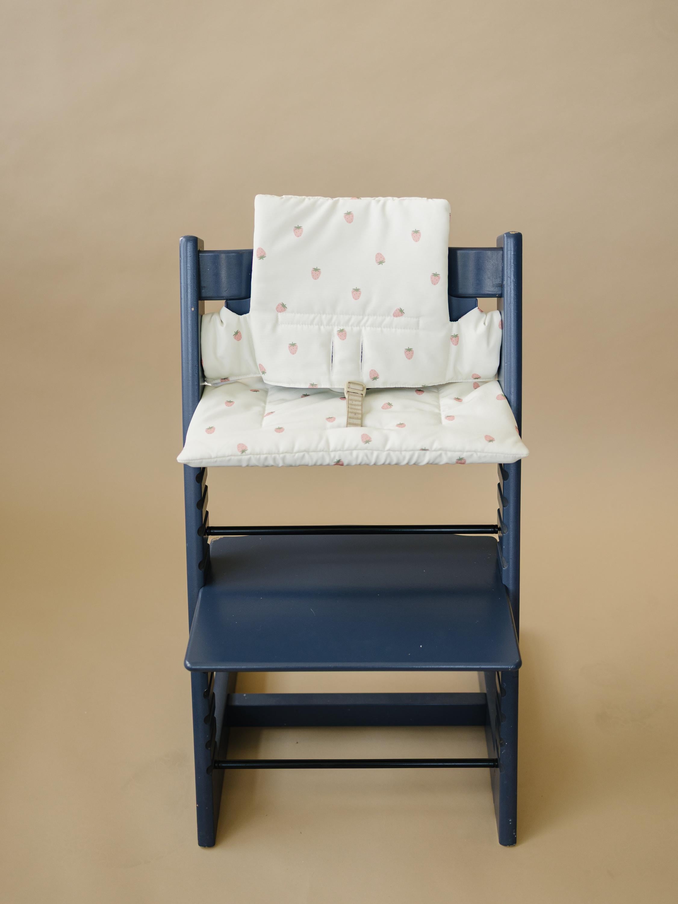 Strawberry Cushion for the Stokke Tripp Trapp Highchair - Wipeable Cover - Baby Highchair Accessories - Berry Print