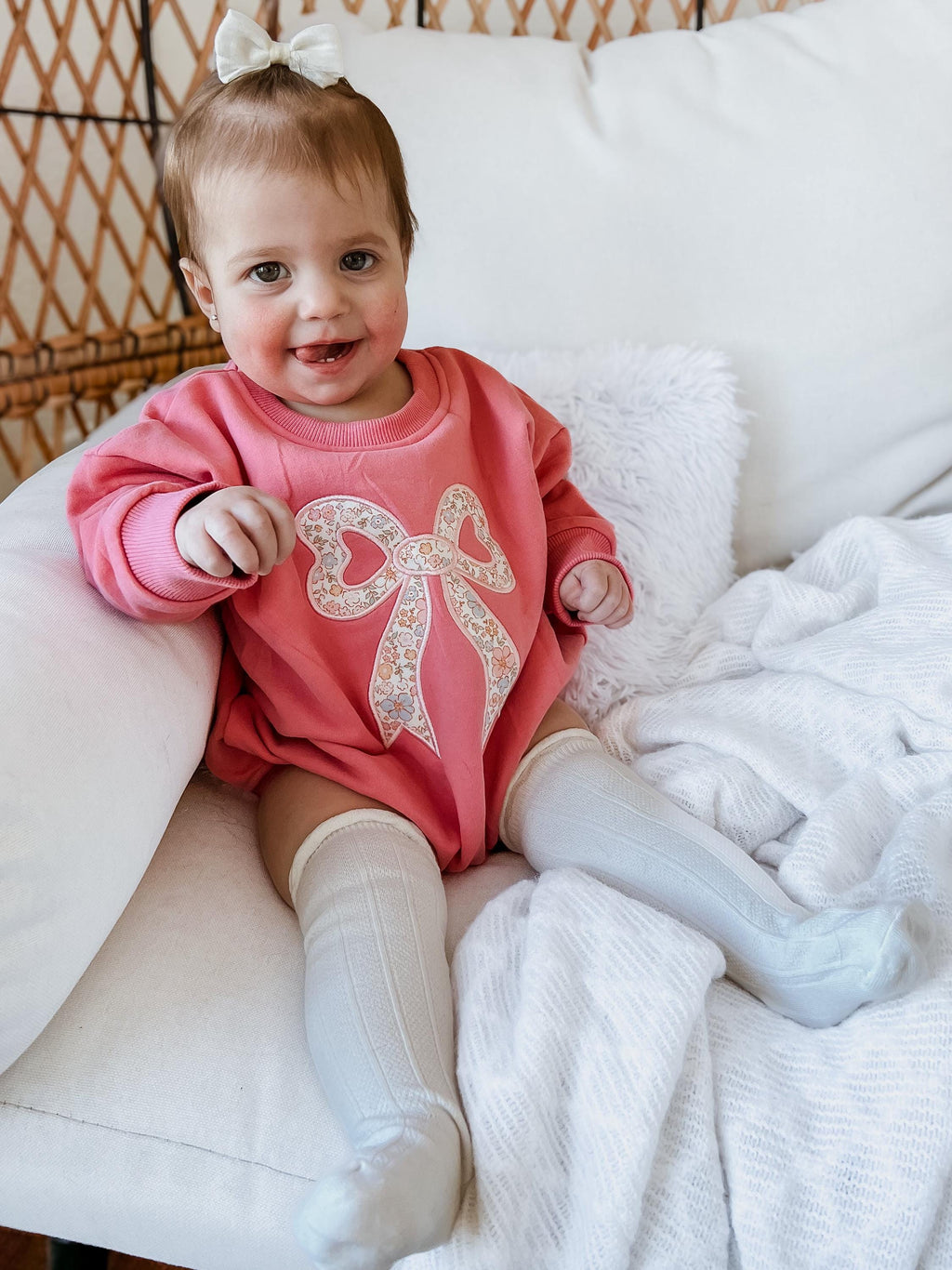 Pink Baby Romper: Floral Bow Applique Sweatshirt Outfit