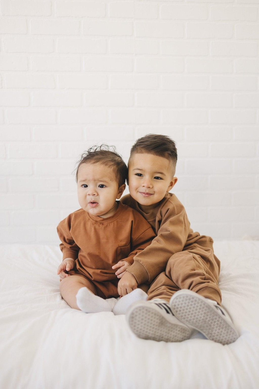 Long-Sleeved Pocket Tee Romper *0-3m left