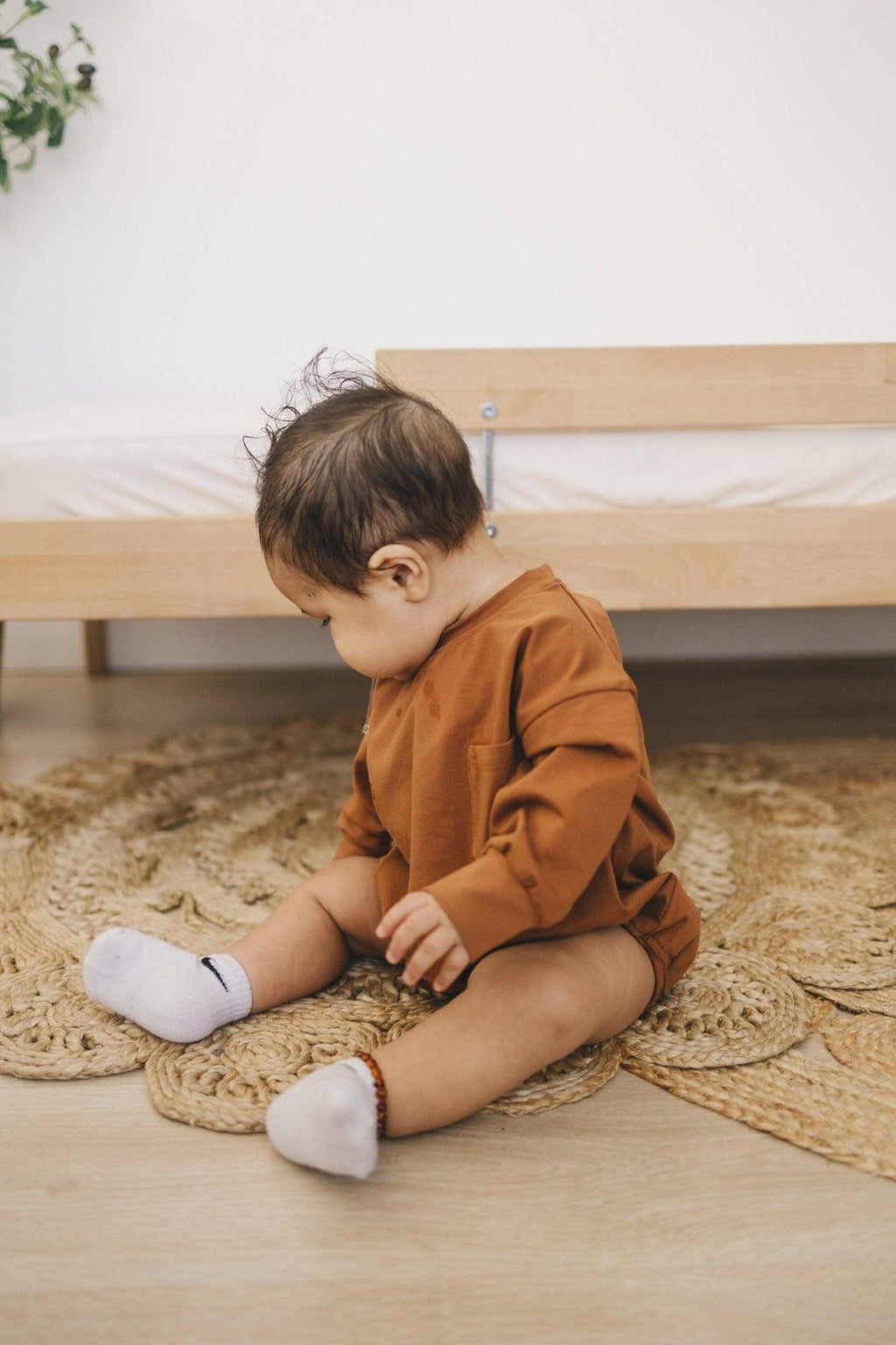 Long-Sleeved Pocket Tee Romper *0-3m left