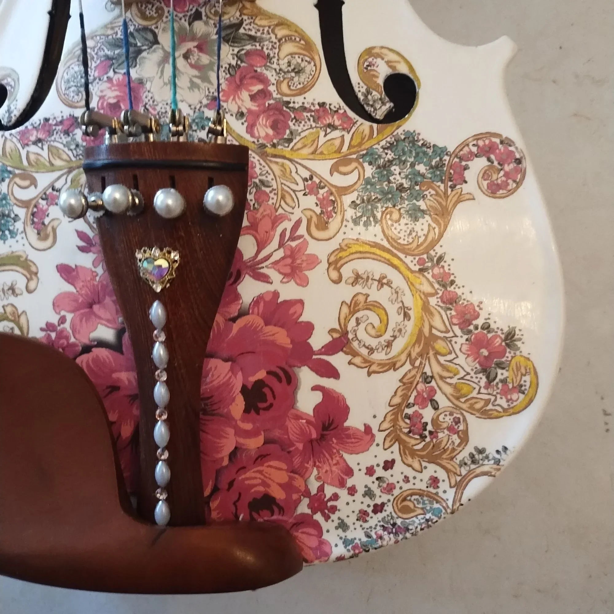 Gilded Age Violin Outfit | Crystal & Pearl Tailpiece, Carbon Fiber Bow