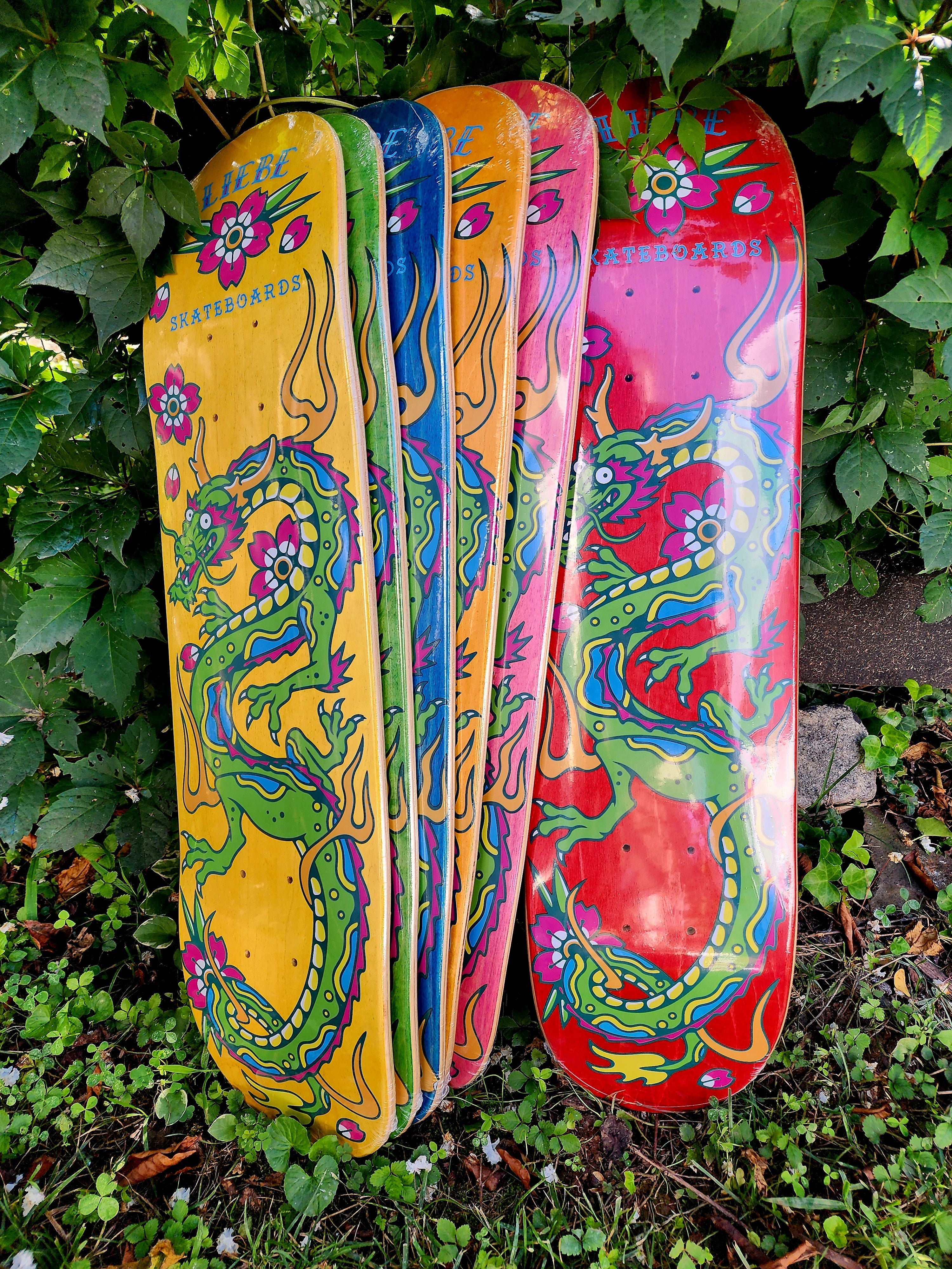 Liebe Grom Squad – Neon Dragon Decks
