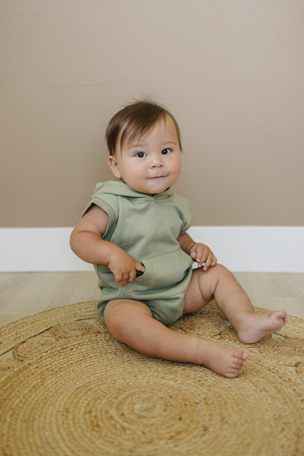 Sleeveless Hoodie Romper - more colors *0-3m and 12-18m left