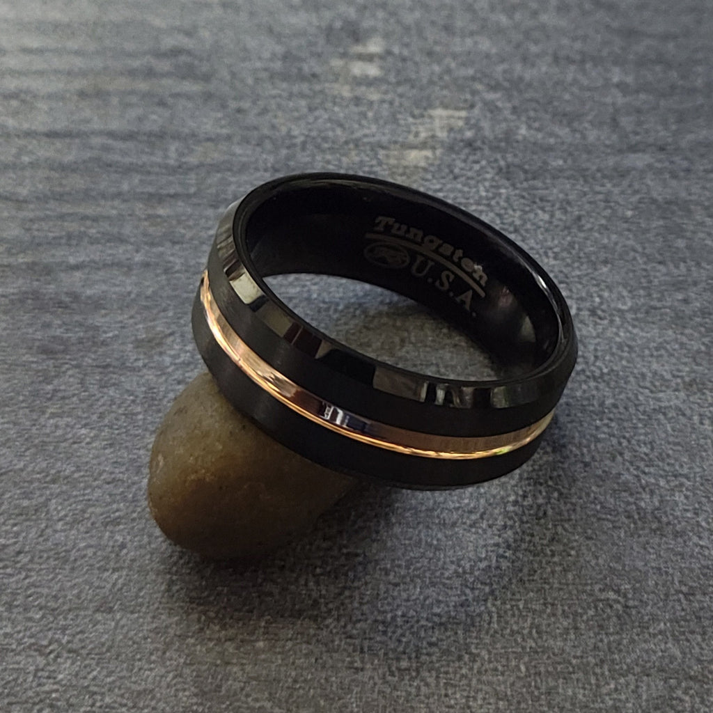 Personalized Men's Wedding Ring Band With Thin Gold Line Groove