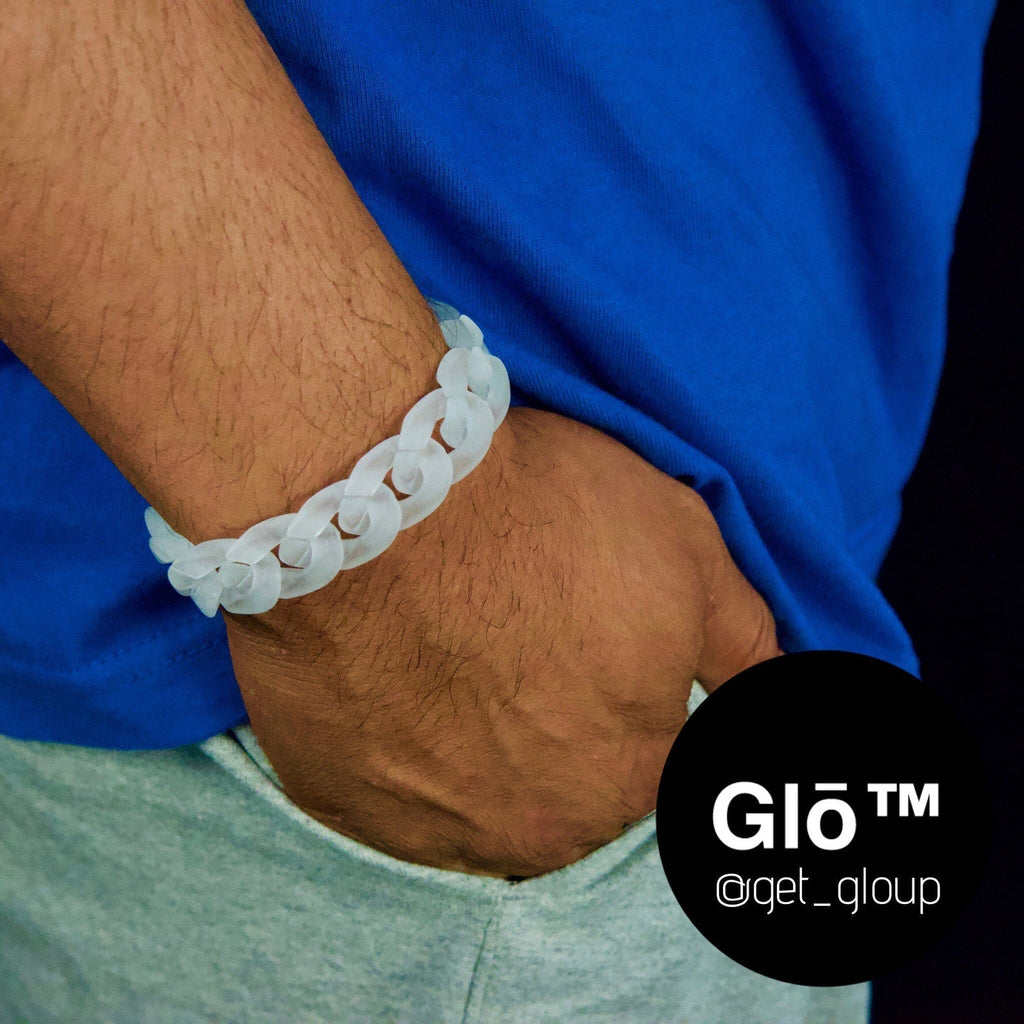White Frosted Medium Cuban Link Bracelet – Acrylic Glass Chain for Y2K Fashion, Layering & Statement Style
