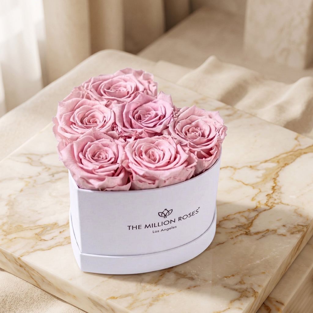 Baby Heart White Box | Light Pink Roses